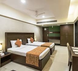 Deluxe Room (Twin Bed)